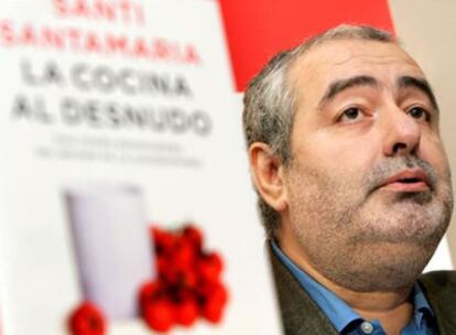 El cocinero Santi Santamaría durante la presentación de su libro en Madrid