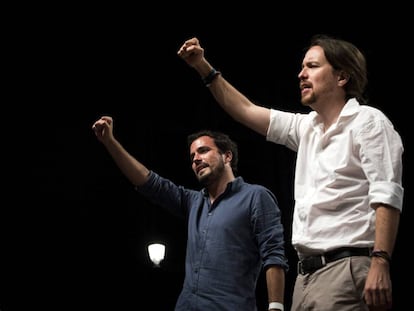 Garzón (esquerda) e Pablo Iglesias, em ato organizado por Unidos Podemos.