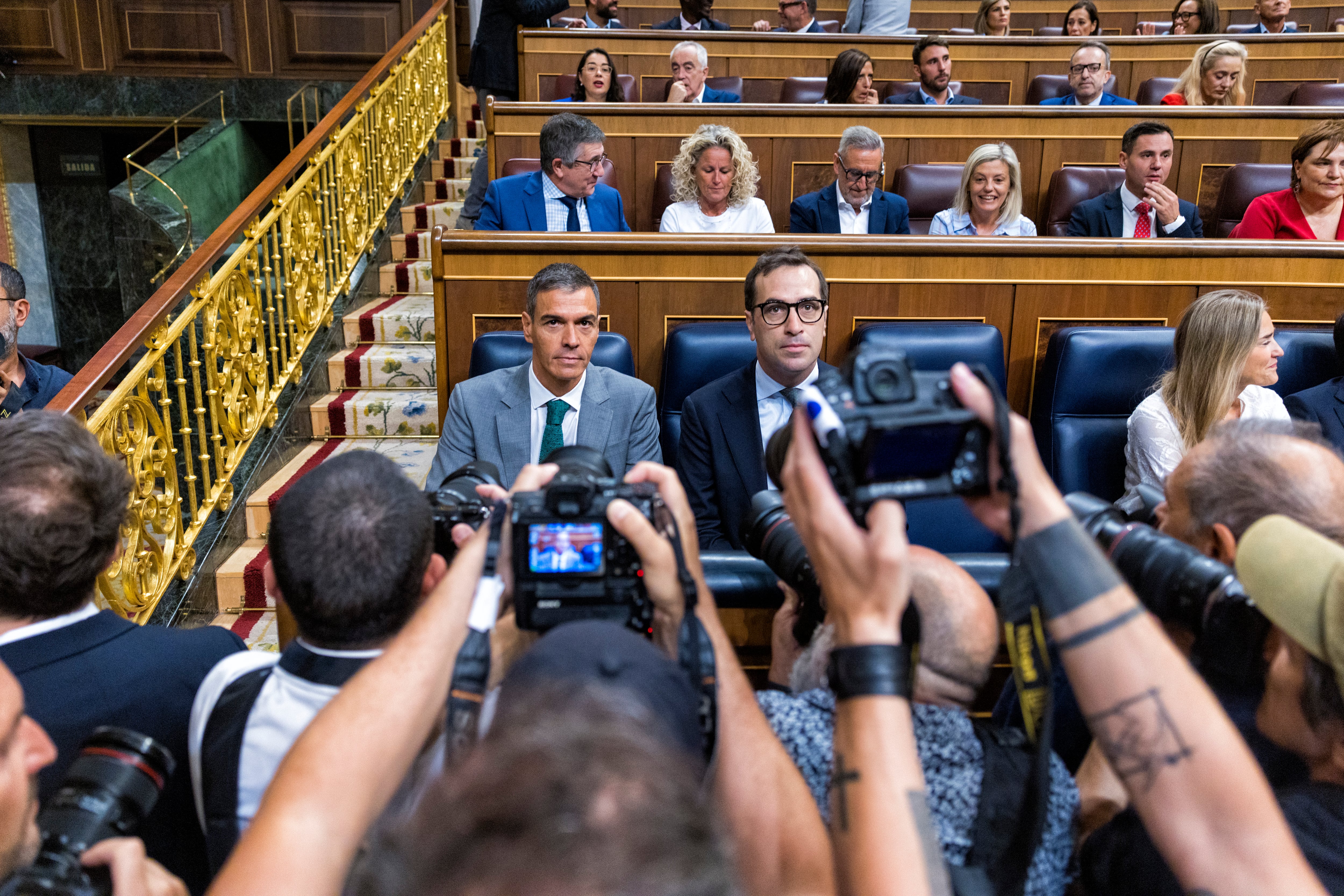 El presidente Sánchez y el vicepresidente Cuerpo, al inicio de la sesión plenaria. 