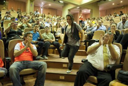 Kheila Vizarraga se dirige a recibir su galardón en el acto de ayer en Bilbao.