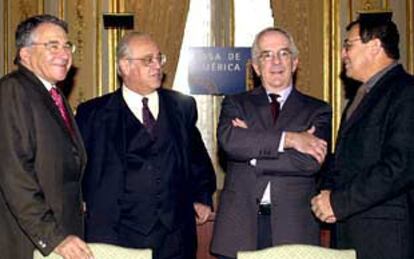 Antonio Fraguas, <b></b><i>Forges,</i> junto a Pere Vicens y Juan de Isasa (izquierda) y Federico Ibáñez.