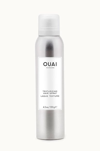 El spray  de Ouai, de la firma de la estilista Jen Atkins, puede ayudarnos a conseguir el volumen y textura deseada gracias a su fórmula ultra-ligera (22 euros aprox.).