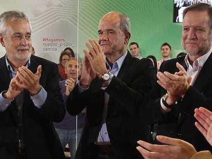 Los expresidentes Manuel Chaves y José Antonio Griñán, en un acto en 2015.