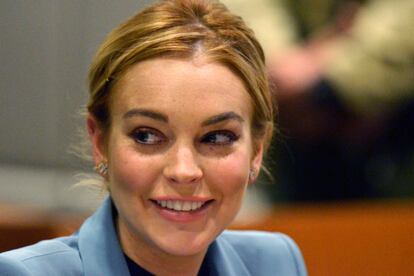 Lindsay Lohan está cansada de sus pecas, y no tiene pocas precisamente.