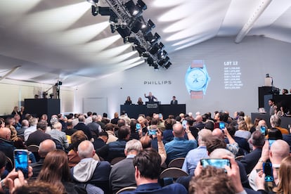 La sala de subastas en Ginebra durante la primera sesión liderada por Aurel Bacs, el 3 de noviembre de 2023.