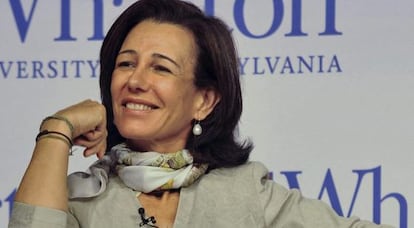 Ana Bot&iacute;n, presidenta del Banco Santander, en un acto de 2010. 