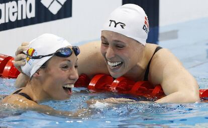 Jessica Vall, junto a Pedersen tras la carrera.