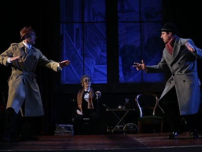 Un momento de la representación de 'Nekrassov', en el Teatro de la Abadía.