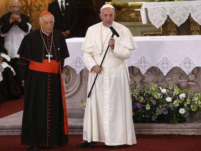 Francisco junto ao cardeal Alberto Suárez, em Morelia.