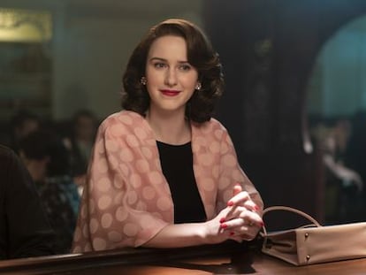 Rachel Brosnahan en una escena de 'La maravillosa señora Maisel'.