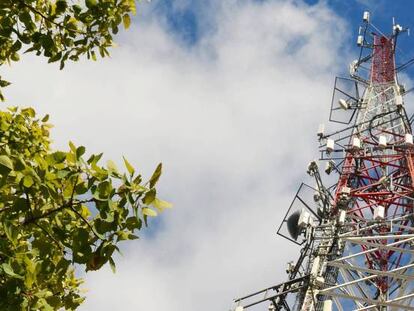 Orange lanza su filial de torres y carga contra el modelo de Cellnex