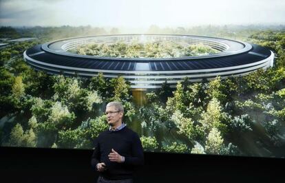 Tim Cook asegura que la próxima presentación será ya en la nueva sede, aún en construcción, de la empresa.