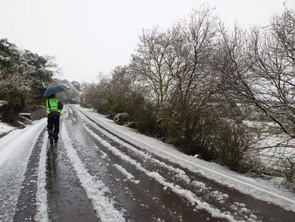 La nieve regresa por sorpresa a Málaga tras el fugaz adelanto primaveral