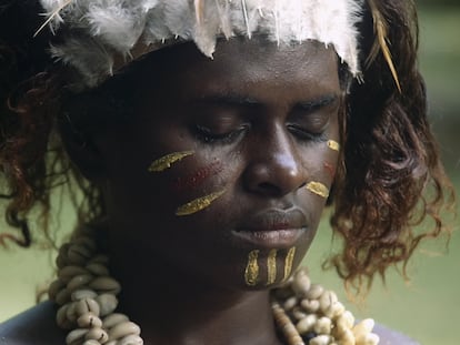 Una joven de la isla Pokpok, en el centro de Bougainville.