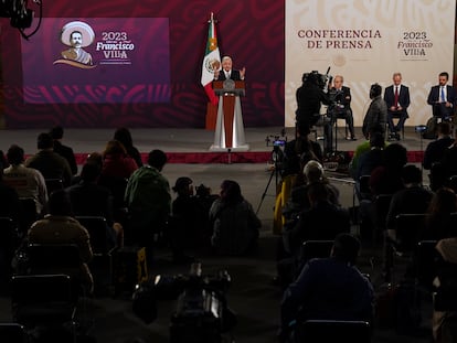 Periodistas en una conferencia de prensa matutina del presidente López Obrador, el 28 de febrero de 20323.