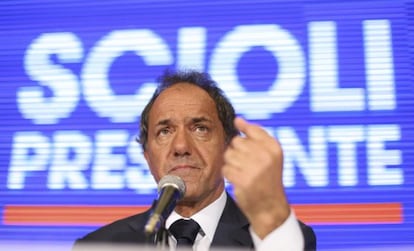 Daniel Scioli fala no dia seguinte à eleição.