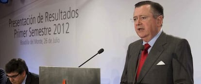 El consejero delegado del Santander, Alfredo Sáenz, en la presentación de los resultados semestrales, hoy en Boadilla del Monte.