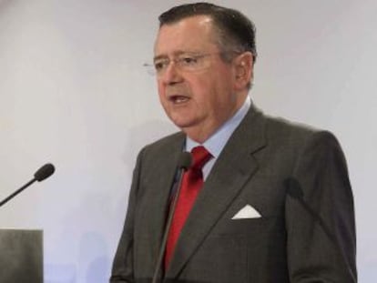 El consejero delegado del Santander, Alfredo Sáenz, en la presentación de los resultados semestrales, hoy en Boadilla del Monte.