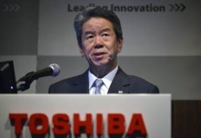 El presidente y consejero delegado de Toshiba Corp., Hisao Tanaka, durante una presentación en Tokio.EFE/Archivo