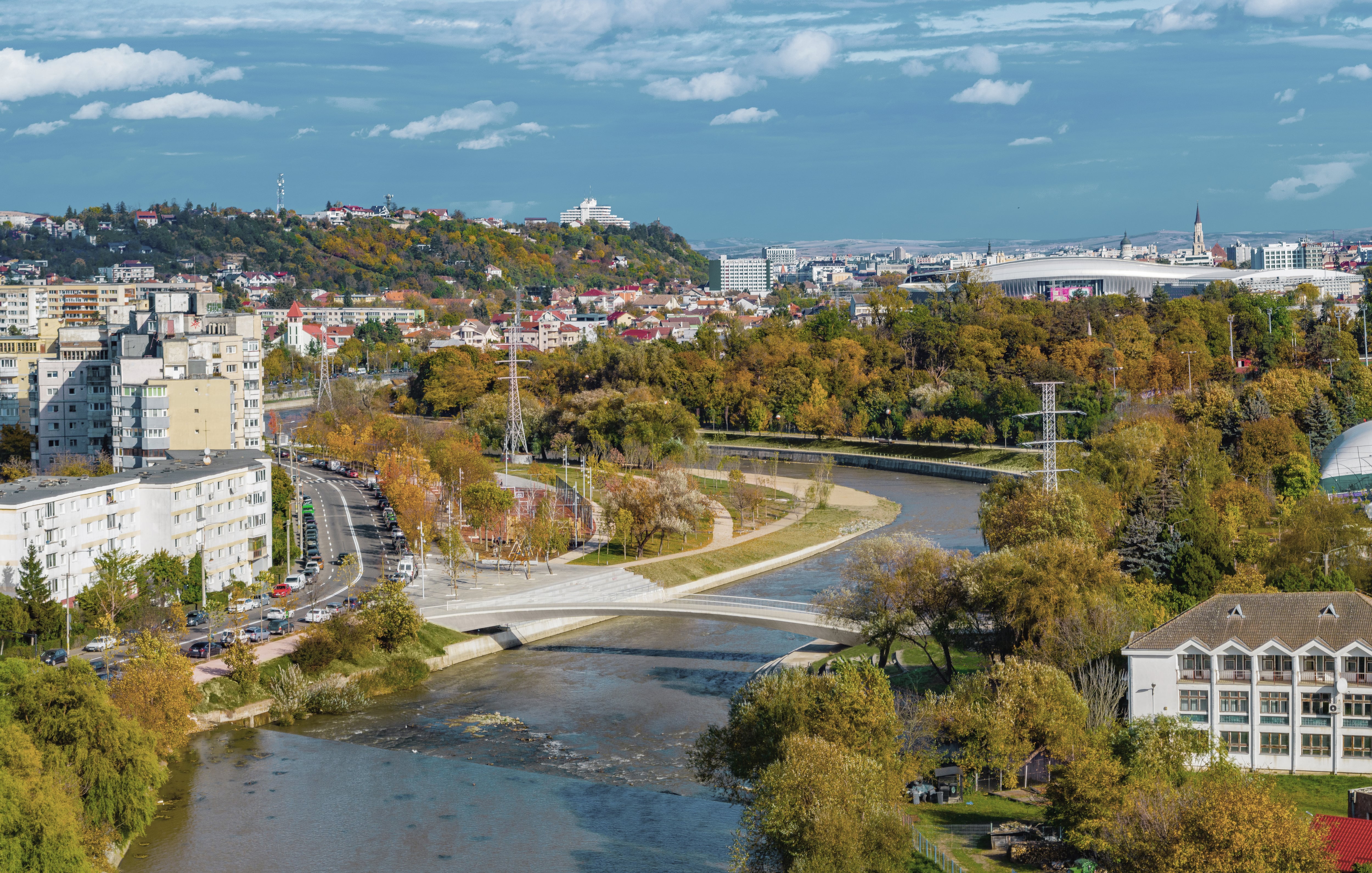 El río marca el camino