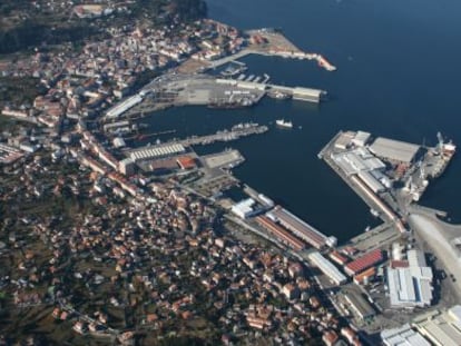 Vista a&eacute;rea del puerto de Mar&iacute;n. En la parte inferior derecha, relleno que la justicia ha declarado ilegal.