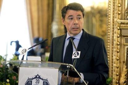 Madrid regional premier Ignacio González wants to layoff some 1,100 workers from Telemadrid.