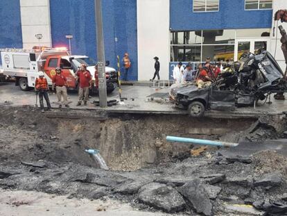 Socavón en Monterrey, al norte de México.