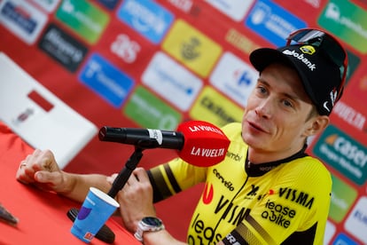 Vingegaard, durante la rueda de prensa tras vencer en la Bola del Mundo.