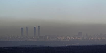 Pollution over the Madrid skyline: experts say traffic has to be reduced to bring down ozone levels.