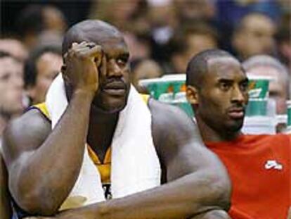O'Neal y Bryant, durante el partido Lakers-Mavericks.