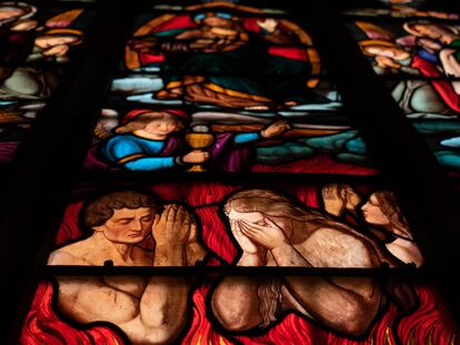 Una vidriera en la colegiata de Notre-Dame, en Dole (Francia).