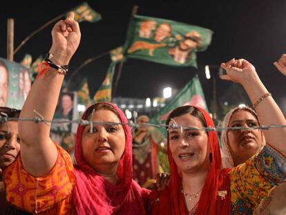 Mujeres paquistaníes, durante un mitin en Rawalpindi.