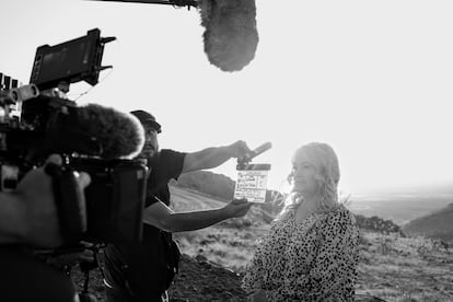 Shalom Tucker, madre de Rhonita Miller, durante el rodaje de la serie documental ‘LeBaron, Muerte en la Tierra Prometida’ .