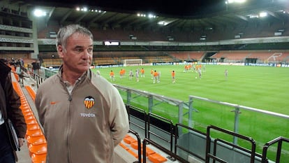 Claudio Rainieri, durante un entrenamiento del Valencia en 2004.