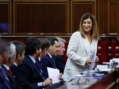 La presidenta de Cantabria, María José Sáenz de Buruaga, durante la Comisión General de las Comunidades Autónomas celebrada en en el Senado el pasado día 19.