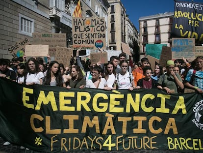 Manifestacion por el clima este viernes en Barcelona.