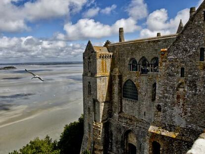 Vistas desde la abadía benedictina del Mont-Saint Michel, en Francia.