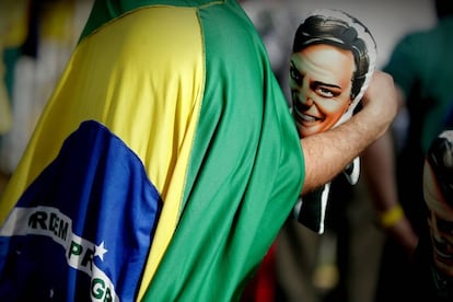 Seguidores del ultraderechista Jair Bolsonaro el domingo 16 de septiembre de 2018 en Sao Paulo (Brasil)