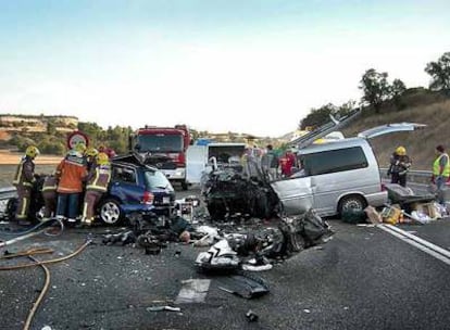 Estado en el que quedaron los dos vehículos que chocaron en Lleida.