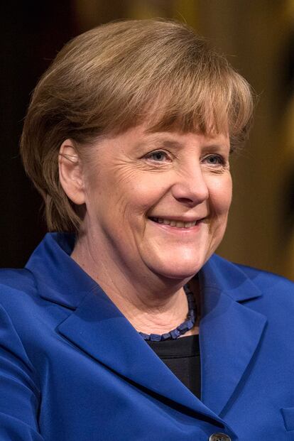 Angela Merkel (1954) - Canciller alemana.

Jrgen Klinsmann, ex futbolista y seleccionador de ftbol en Estados Unidos, compara en Time el liderazgo de Merkel con el ftbol y destaca su papel en el Mundial de 2006. Su liderazgo es firme y moderado, afirma.