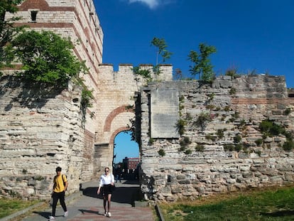 La Puerta de San Romano, en la muralla terrestre de Estambul.