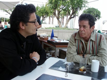 Julià consiguió entrevistar a Lou Reed en 1980: “No fue solo una estrella del rock, sino un gran poeta”. Acabaron siendo amigos.
