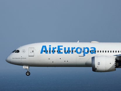 Un avión Boeing de Air Europa aterriza en el aeropuerto de Gran Canaria en febrero de 2023.