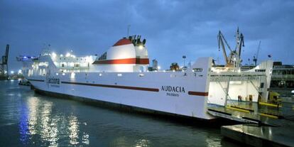 El ferry &#039;Audacia&#039; de Acciona Transmediterr&aacute;nea, que realiza la l&iacute;nea entre Valencia y Palma.