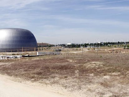 Uno de los edificios construidos en los terrenos que ocupará la Ciudad de la Justicia de Madrid.