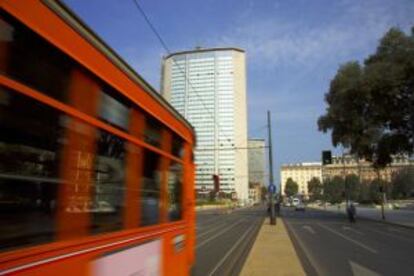 La torre Pirelli, geométrico edificio de Gio Ponti en Milán.