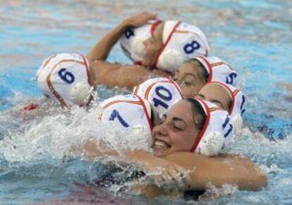 Las jugadoras de waterpolo celebran su triunfo en el Europeo de Budapest este pasado julio.