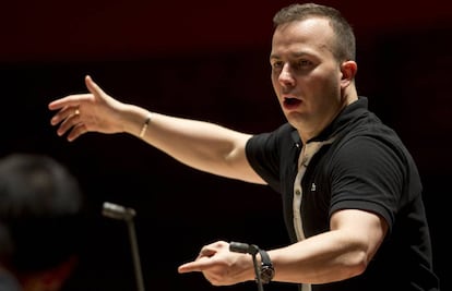 Yannick N&eacute;zet-S&eacute;guin, con la Philadelphia Orchestra en 2012.