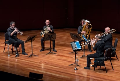 El grupo Spanish Brass, en el Auditorio 400, en Madrid, este lunes.