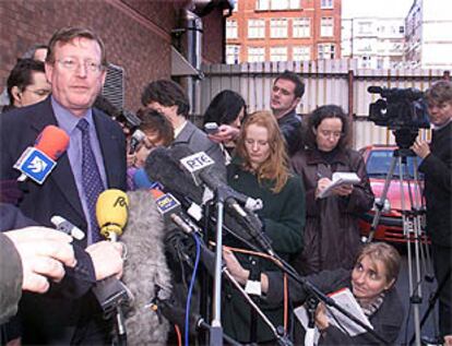 Trimble habla con los medios tras la reunión de la ejecutiva del UUP.